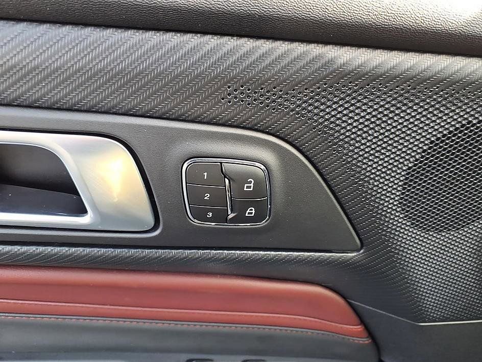 Used 2024 Ford Mustang Premium image 15