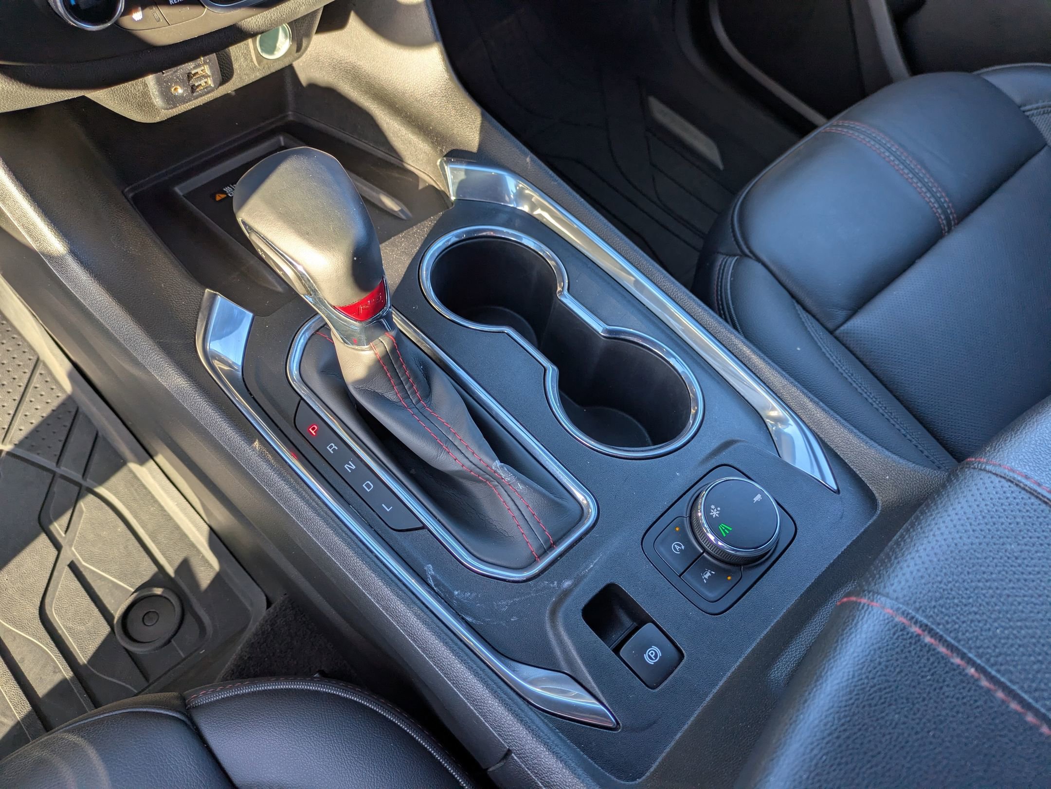 Used 2023 Chevrolet Traverse RS FWD image 27