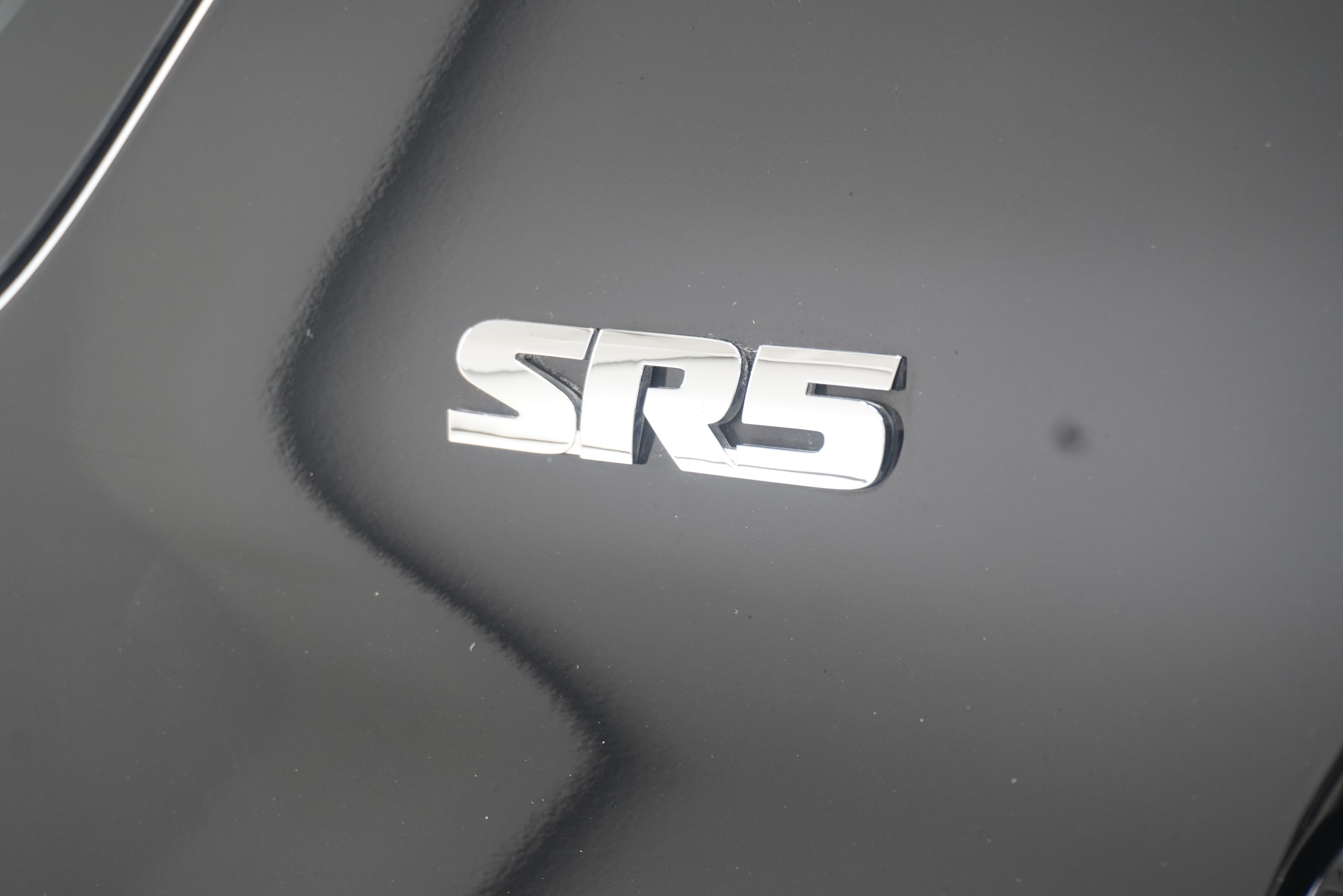 Used 2024 Toyota 4Runner SR5 AWD/4WD image 5