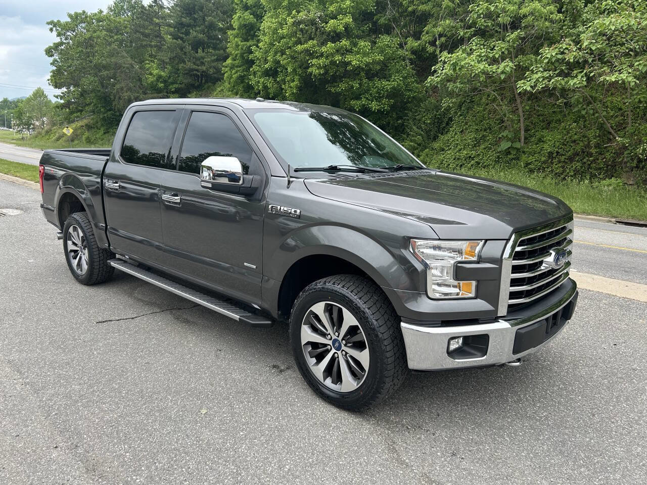 Used 2015 Ford F150 XLT w/ Equipment Group 302A Luxury image 10