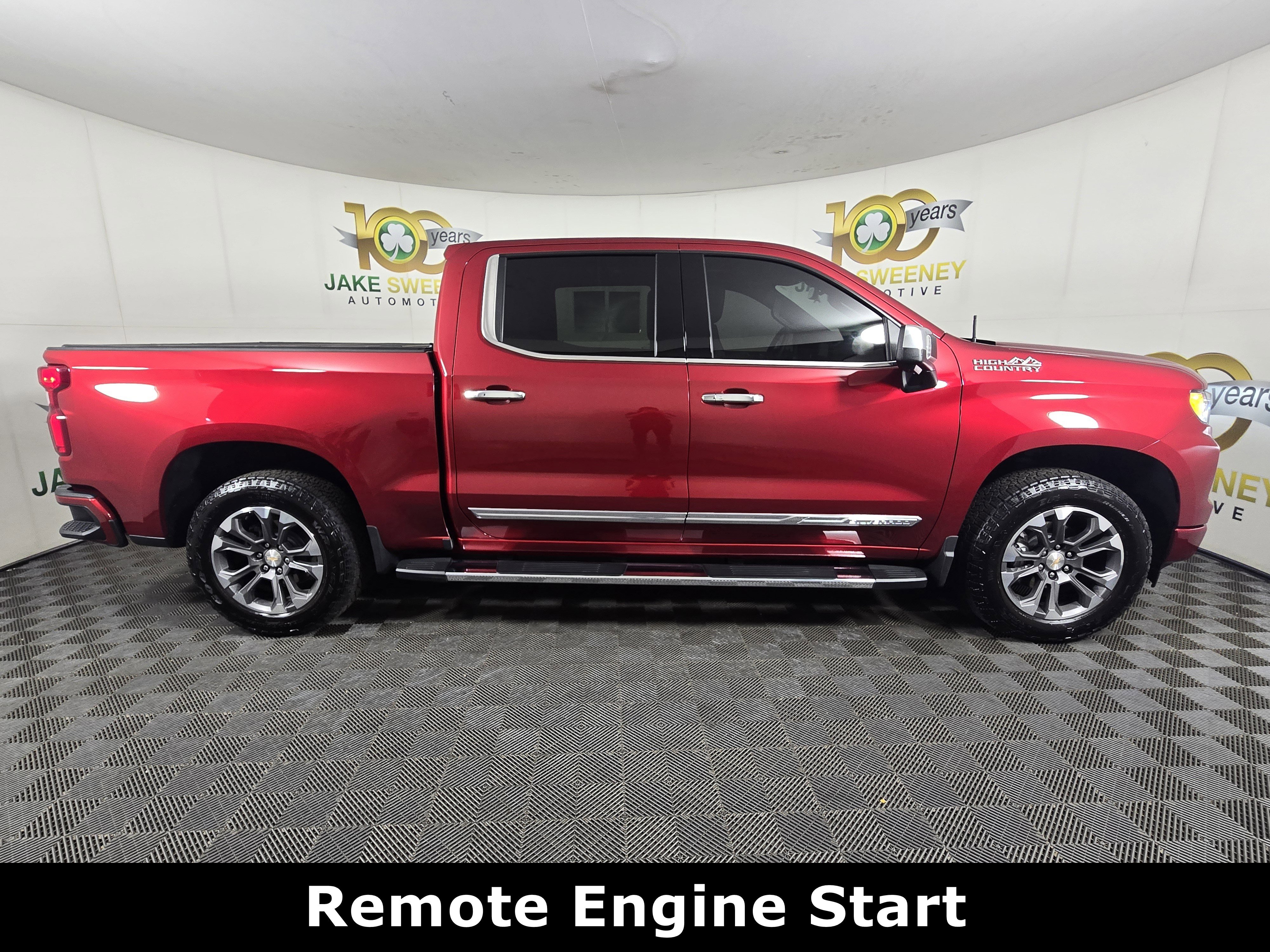 Certified 2025 Chevrolet Silverado 1500 High Country w/ Technology Package AWD/4WD image 10