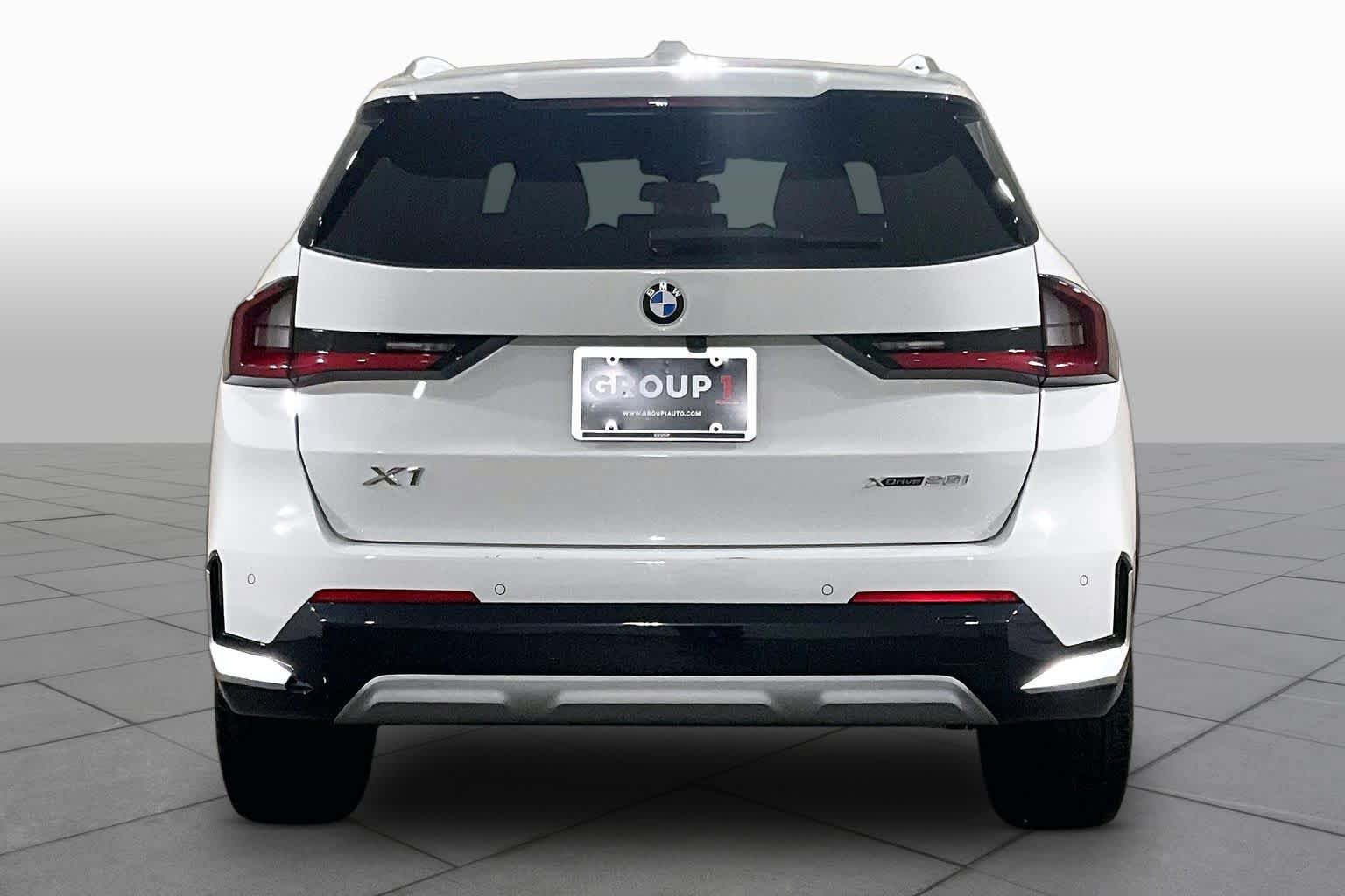 Used 2024 BMW X1 xDrive28i w/ Premium Package AWD/4WD image 4