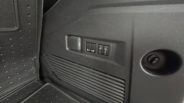 Used 2024 Chevrolet Tahoe High Country image 42