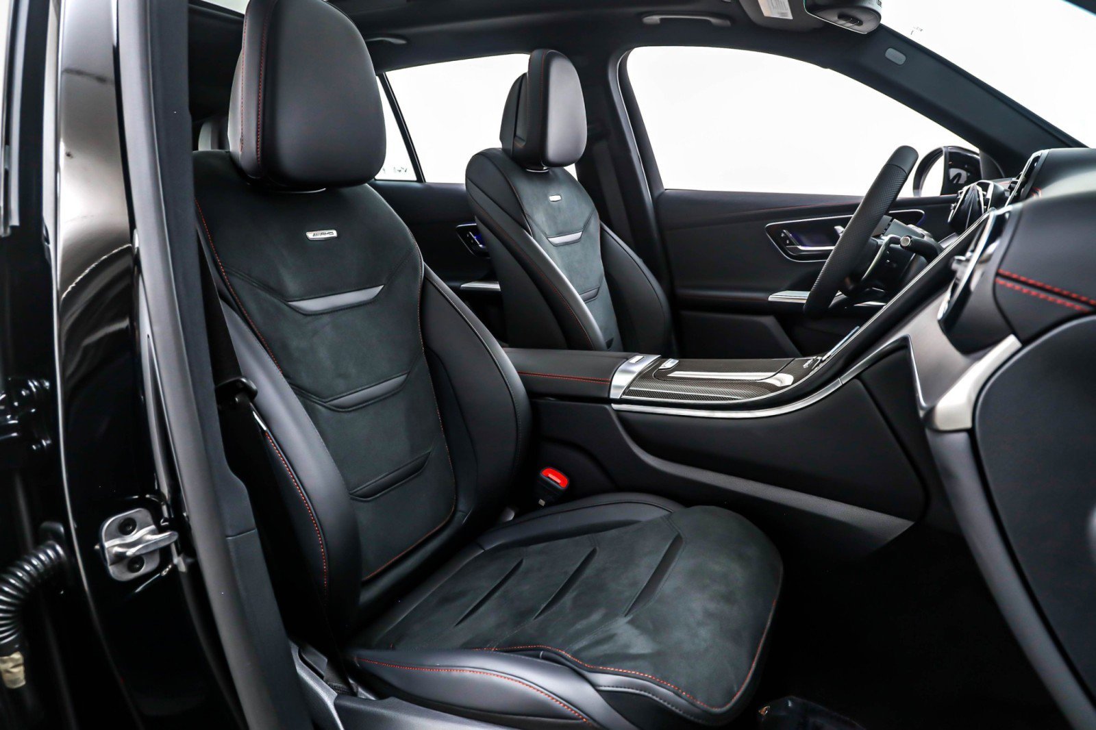 New 2026 Mercedes-Benz GLC 43 AMG 4MATIC image 7