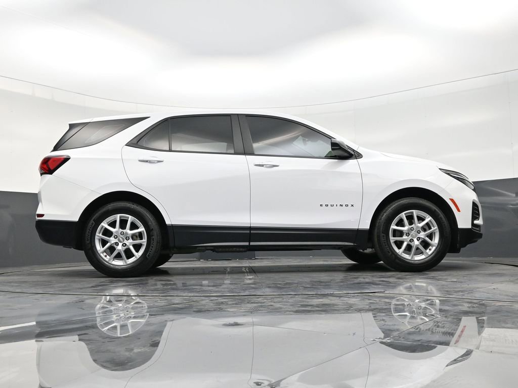 Used 2023 Chevrolet Equinox LS image 26