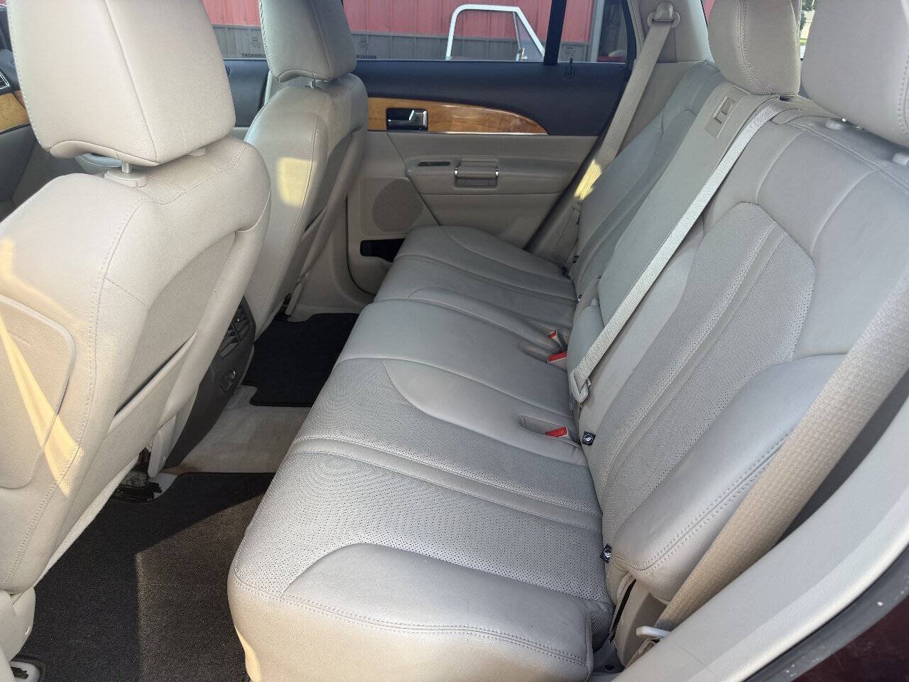 Used 2011 Lincoln MKX 2WD w/ Wood Pkg image 9