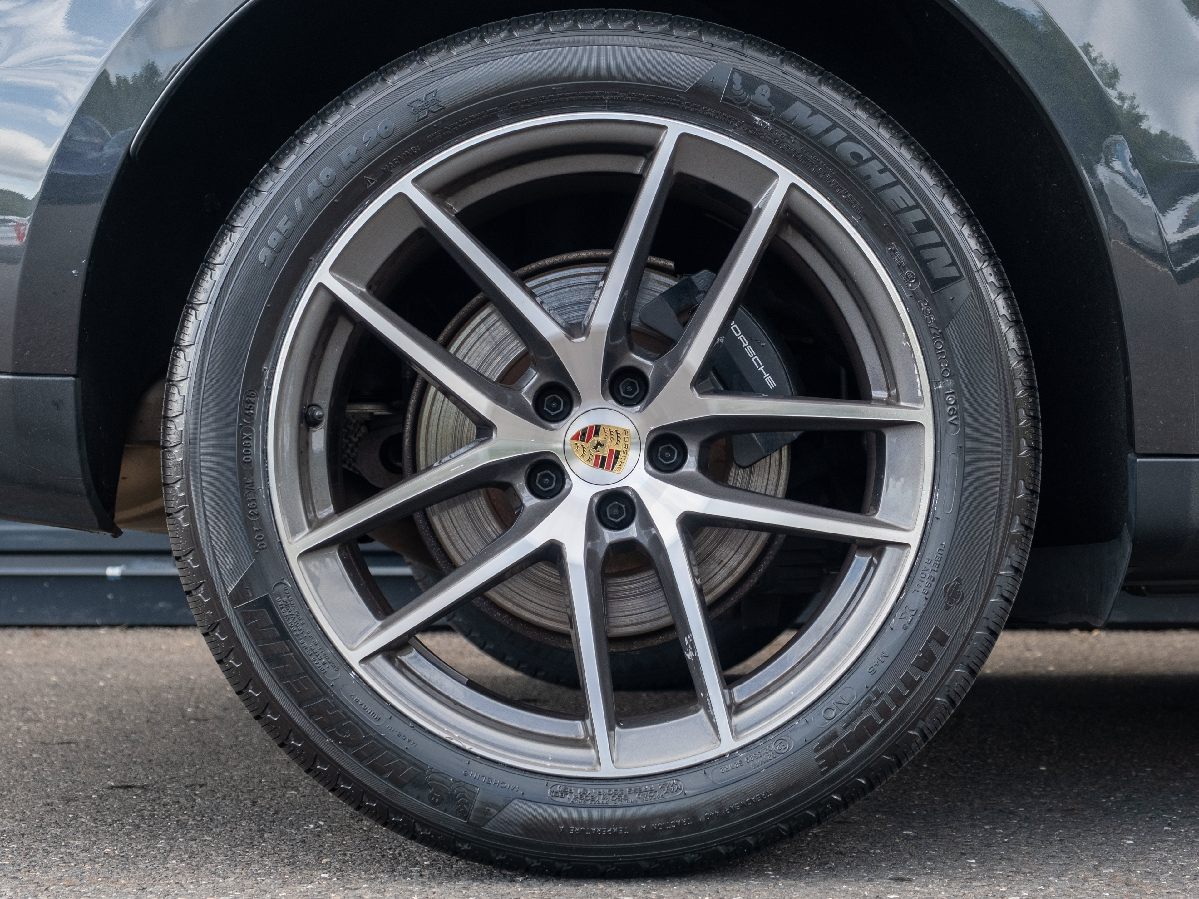 Certified 2023 Porsche Macan AWD/4WD image 14