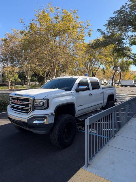 Used 2018 GMC Sierra 1500 SLT AWD/4WD image 1