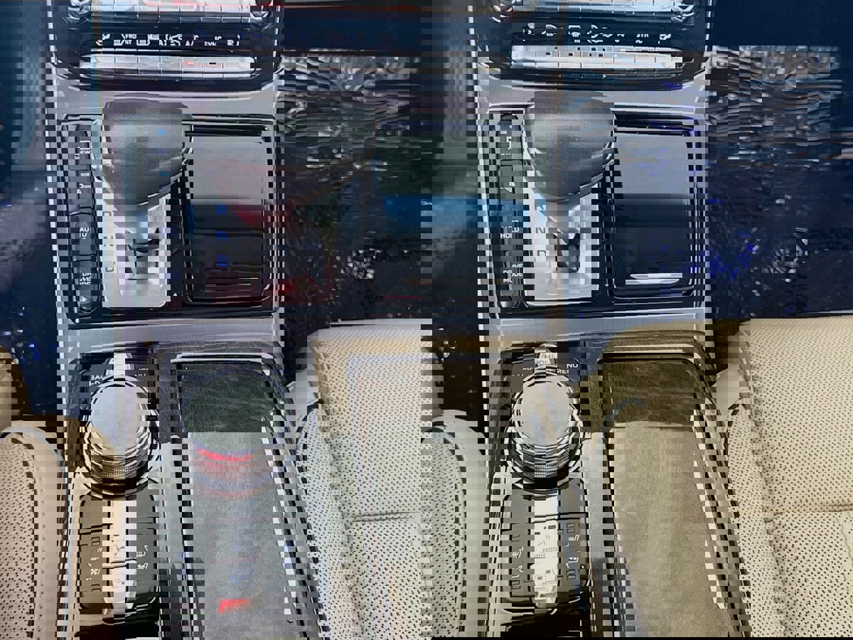 Used 2017 Genesis G90 5.0 Ultimate image 19