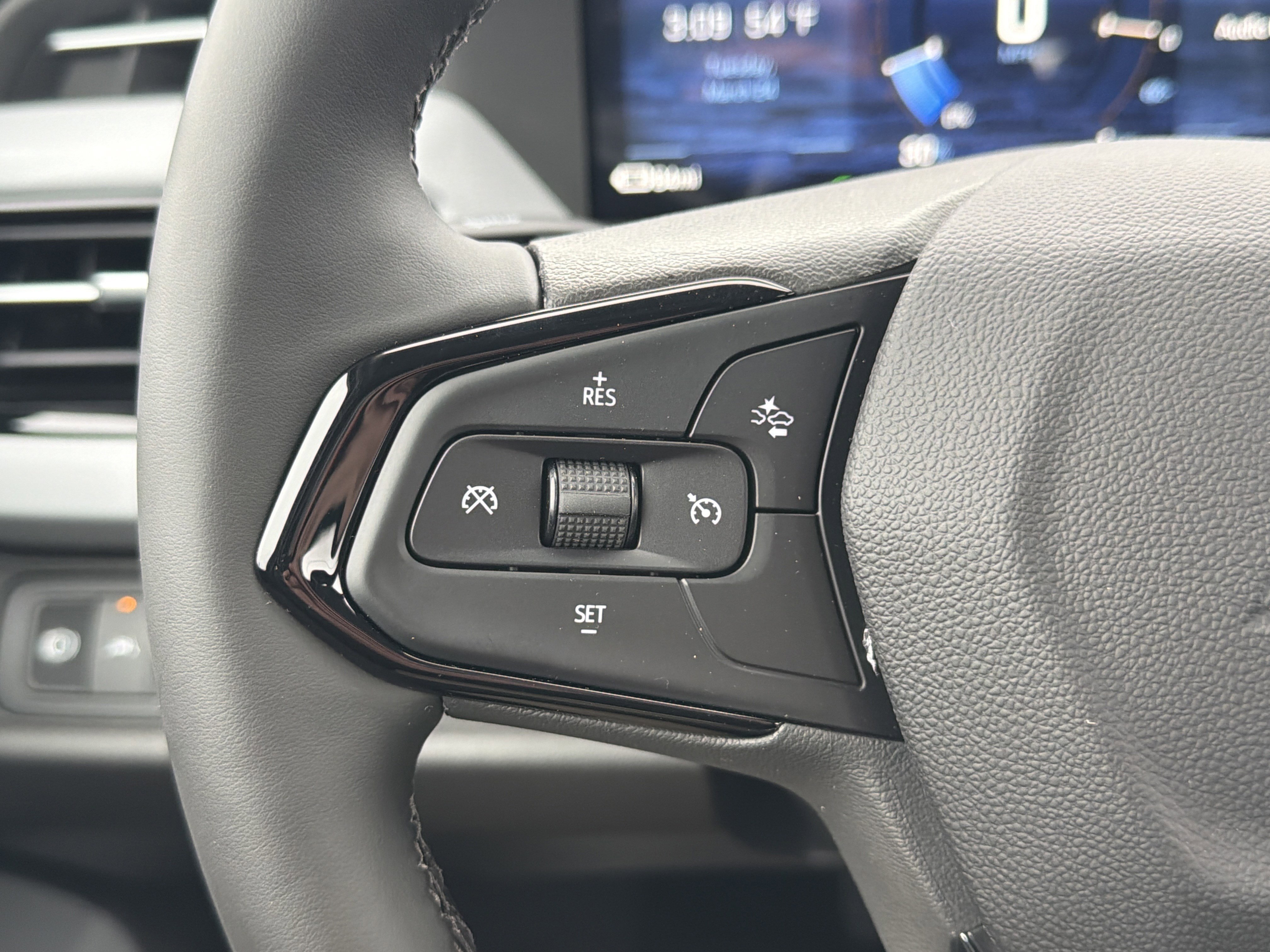 New 2027 Chevrolet Bolt LT w/ Comfort Package FWD image 16