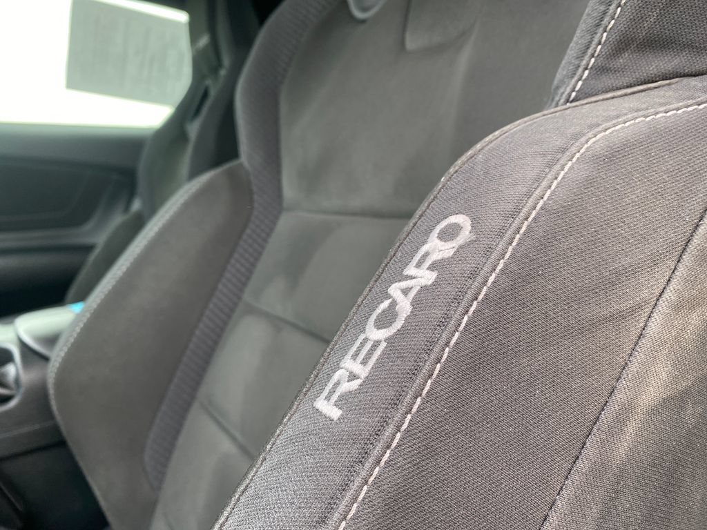 Used 2017 Ford Mustang Shelby GT350 w/ Electronics Package RWD image 30