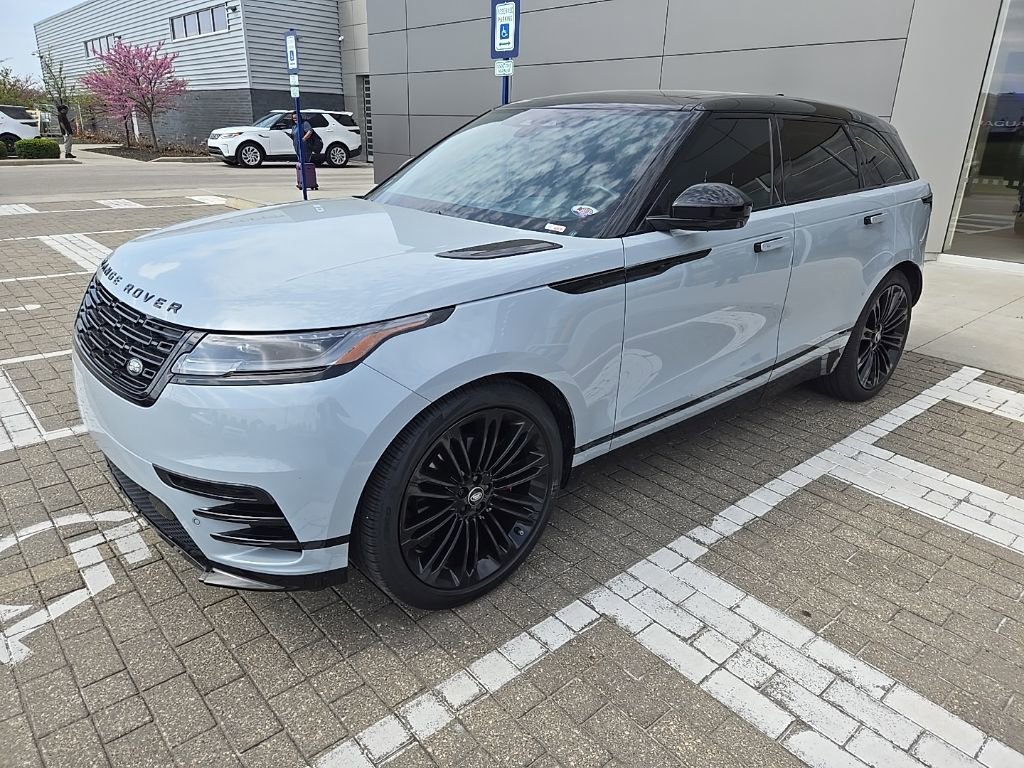 Used 2024 Land Rover Range Rover Velar Dynamic SE image 1