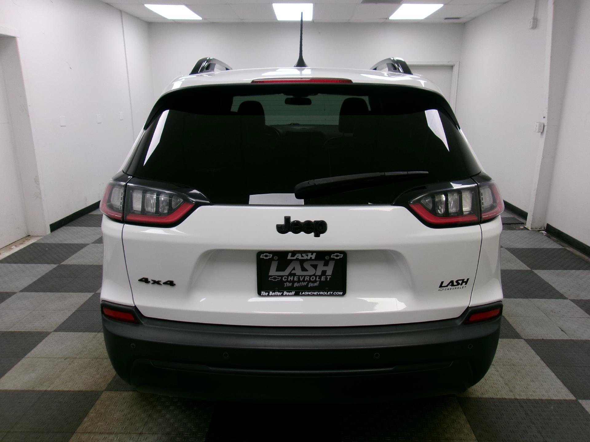 Used 2020 Jeep Cherokee Latitude Plus AWD/4WD image 12