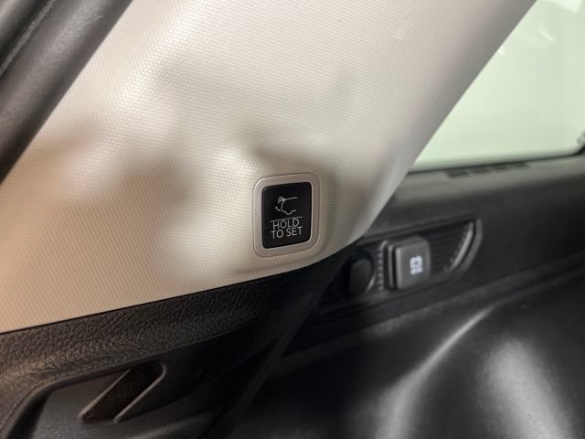 Used 2022 Jeep Grand Cherokee Limited AWD/4WD image 51
