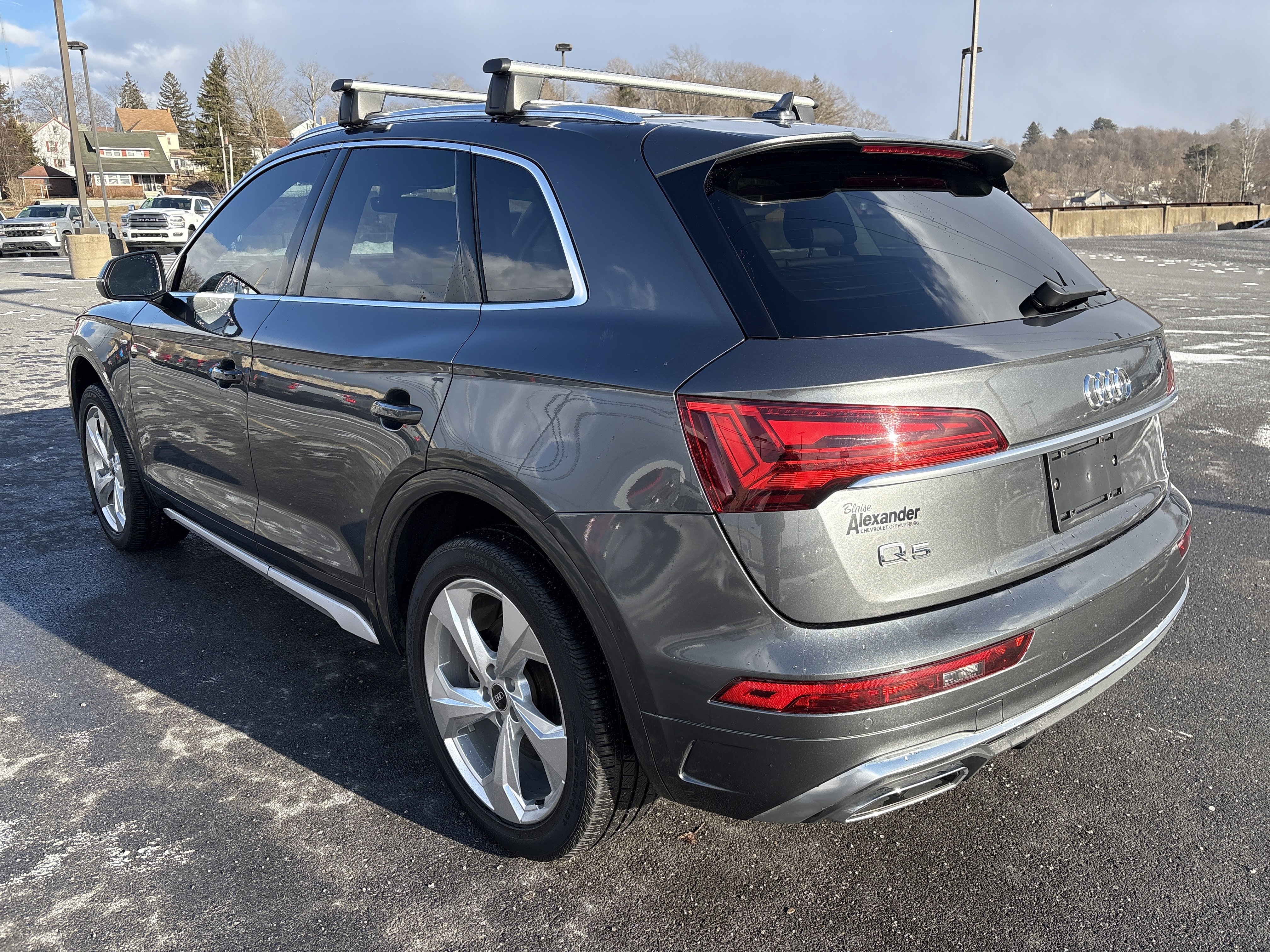 Used 2023 Audi Q5 2.0T Premium Plus w/ Premium Plus Package image 6