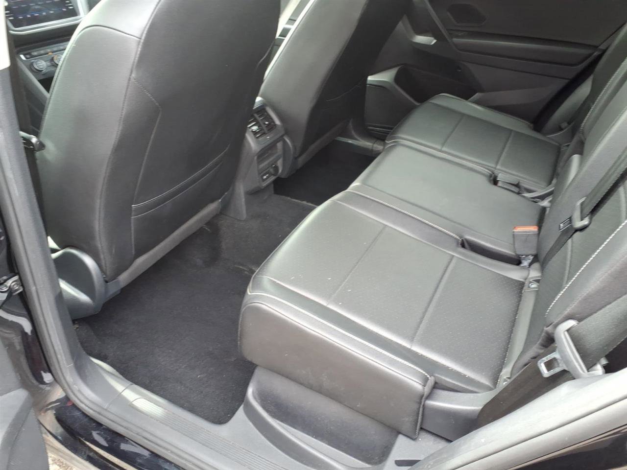 Used 2021 Volkswagen Tiguan SE image 8