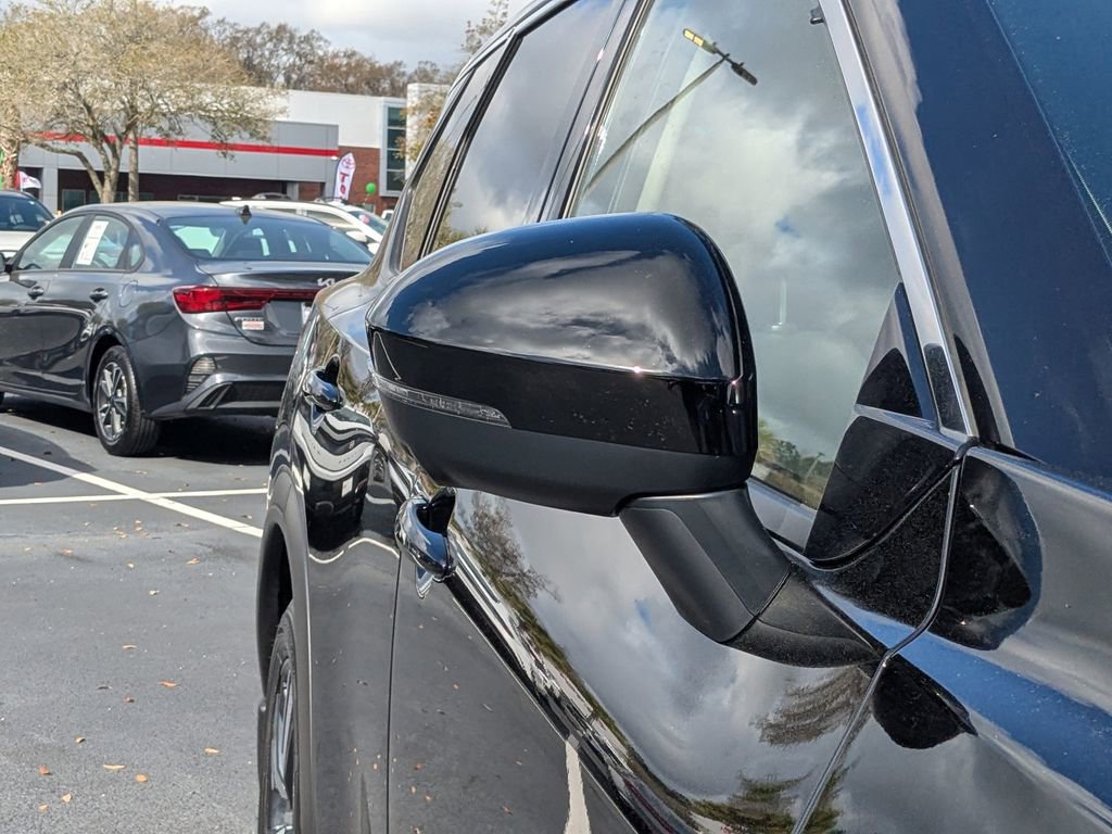 Used 2023 Nissan Rogue SL w/ SL Premium Package image 10