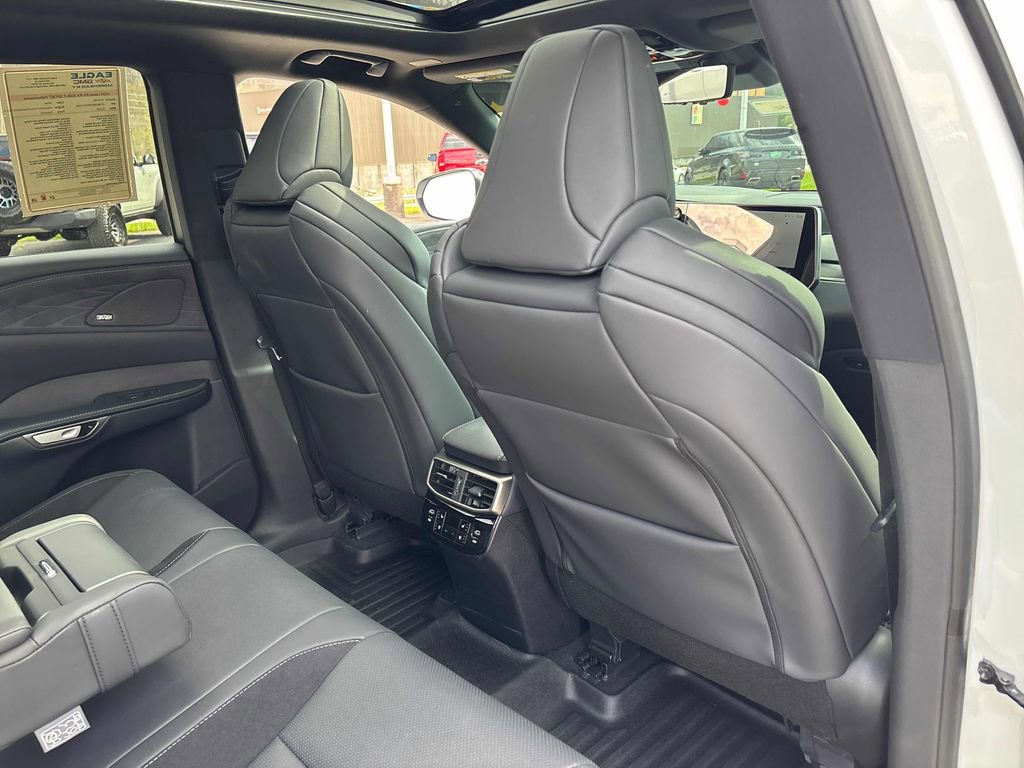 Used 2024 Lexus RX 500h F Sport w/ Convenience Package image 29