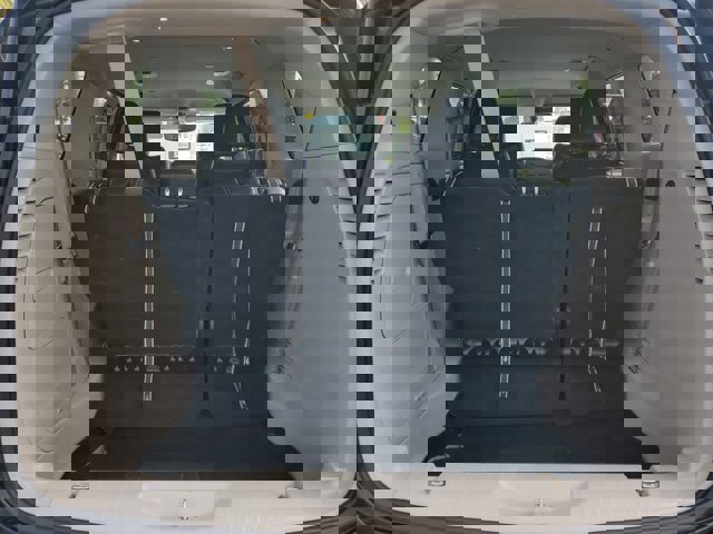 Used 2024 Chrysler Pacifica Select image 6