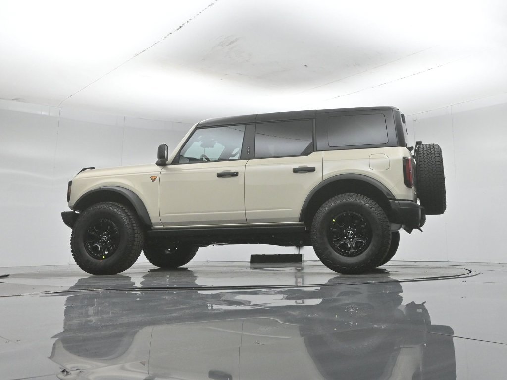New 2026 Ford Bronco Badlands w/ Wildtrak Package AWD/4WD image 52