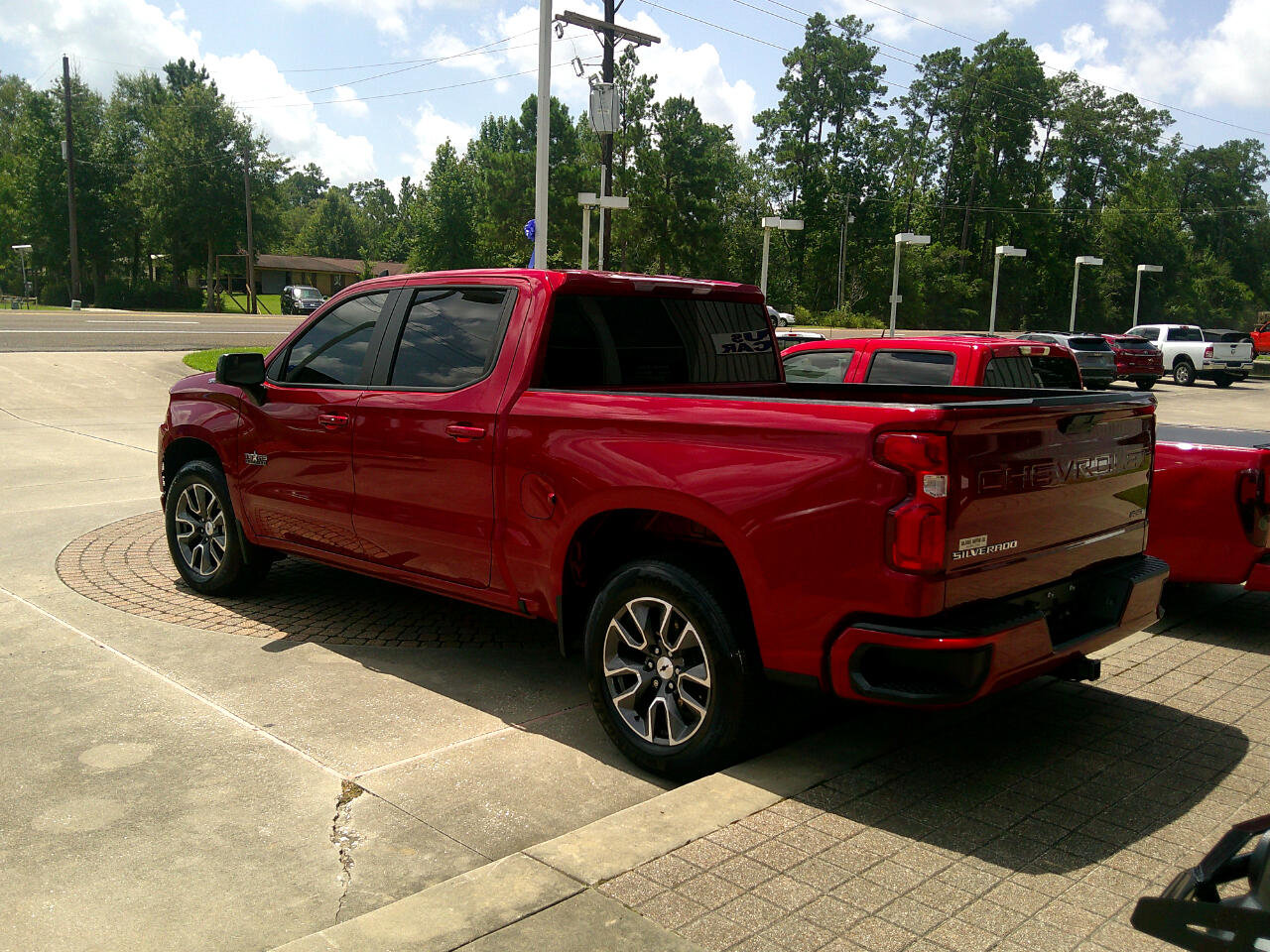 Used 2022 Chevrolet Silverado 1500 RST image 2