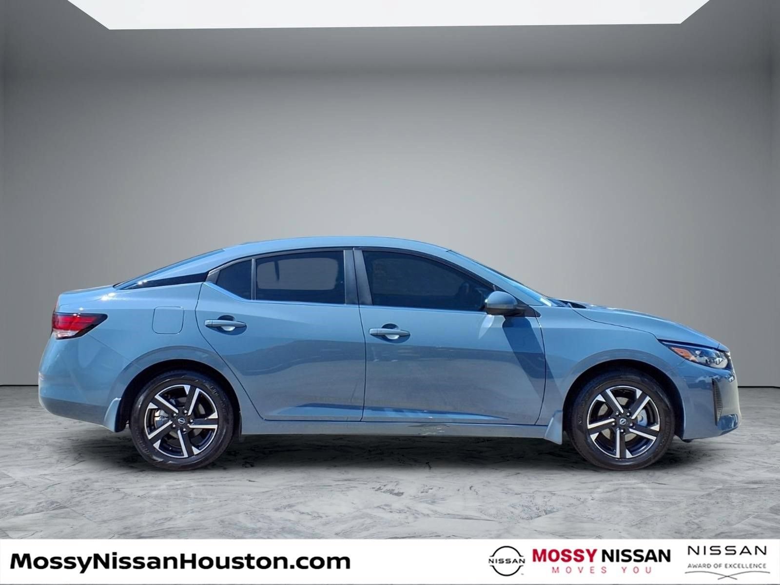 Used 2025 Nissan Sentra SV FWD image 8