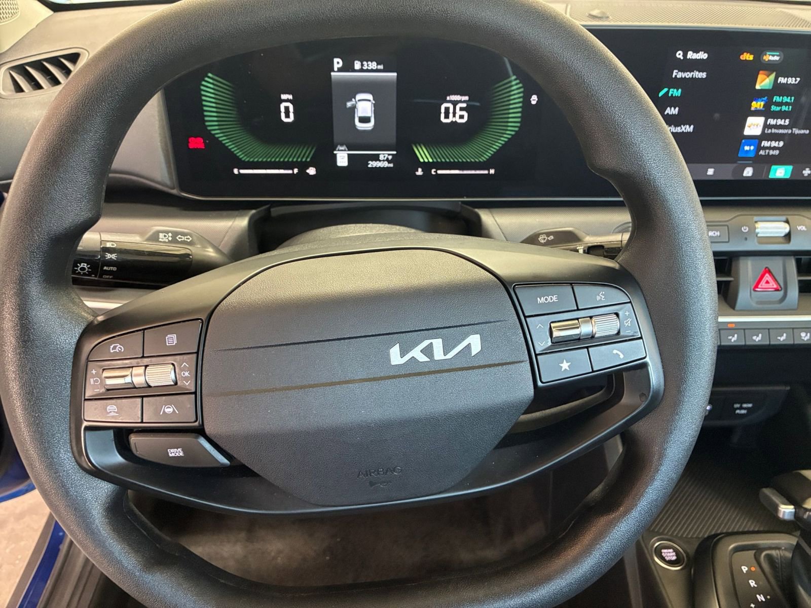 Used 2025 Kia K4 LXS image 27