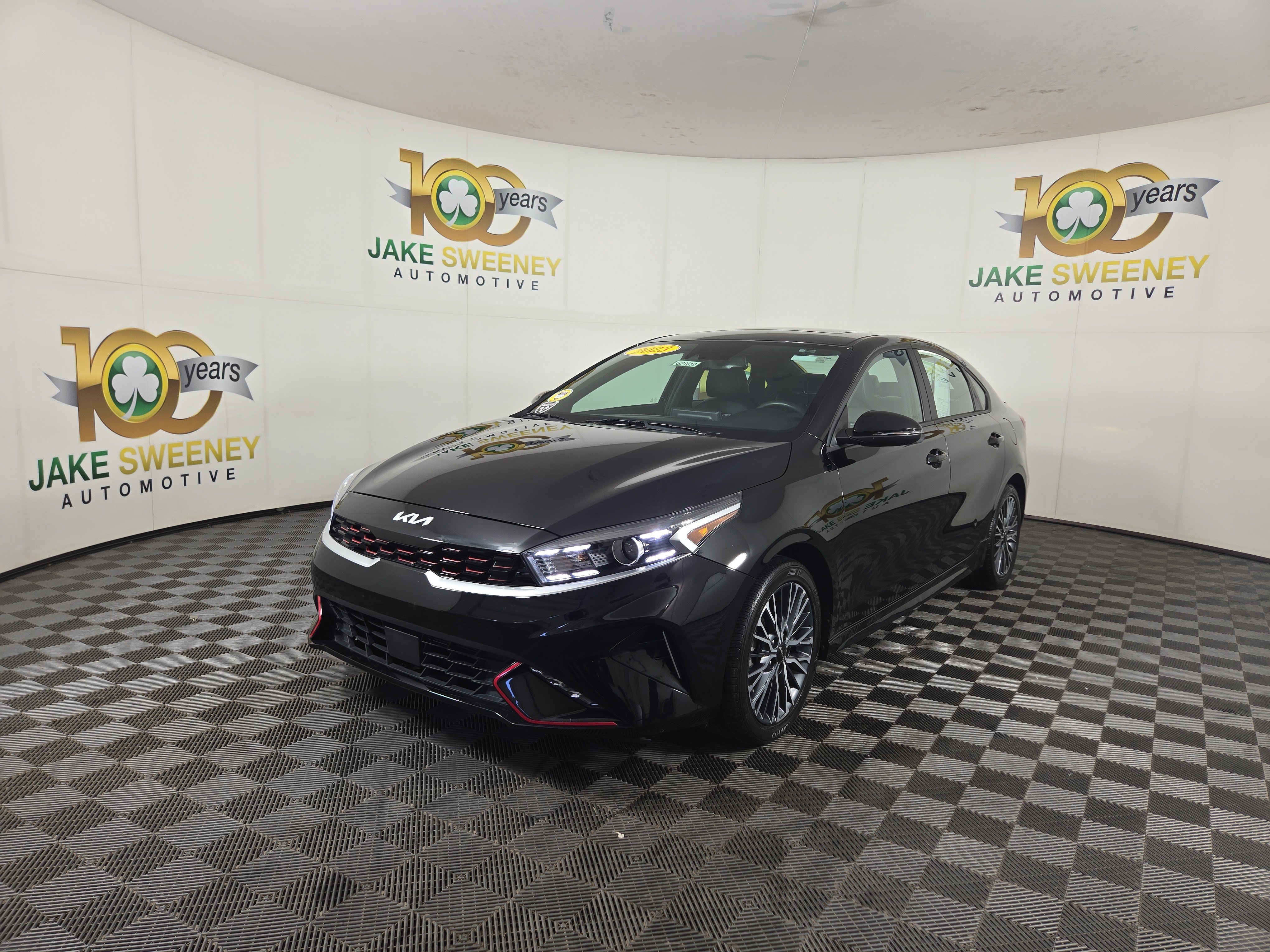 Used 2023 Kia Forte GT-Line w/ GT-Line Premium Package FWD image 3
