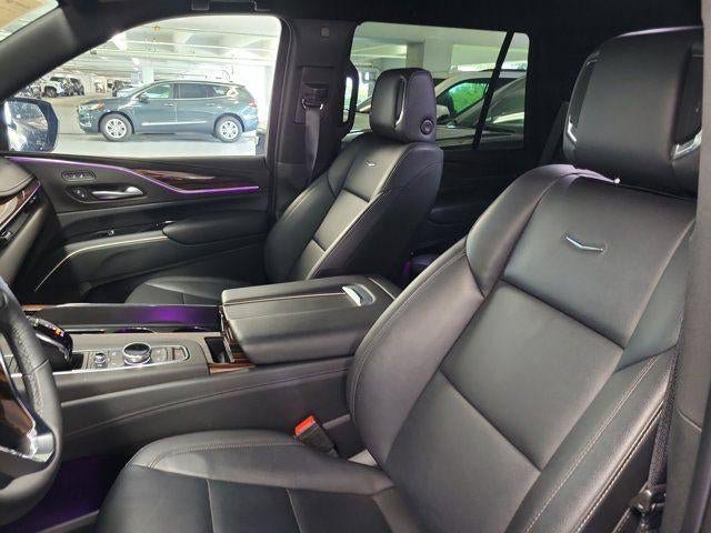 Certified 2023 Cadillac Escalade Luxury image 11