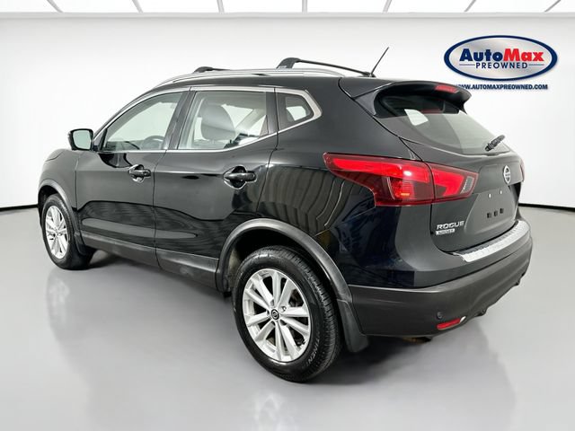 Used 2019 Nissan Rogue Sport SV w/ Technology Package AWD/4WD image 5