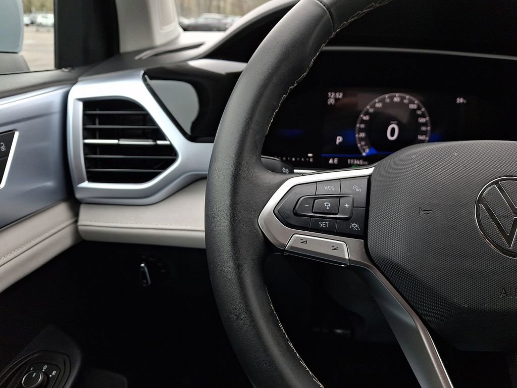 Used 2025 Volkswagen Taos SE image 20