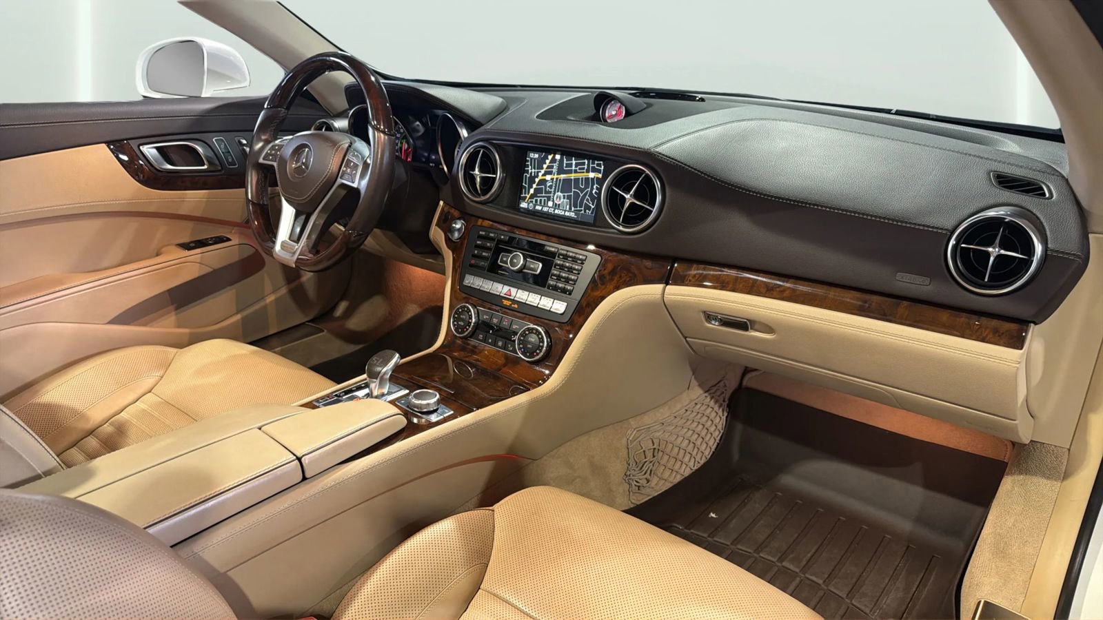 Used 2014 Mercedes-Benz SL 550 image 35