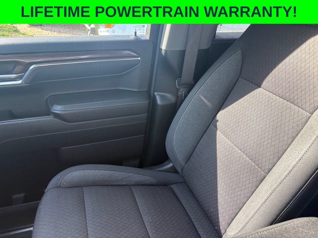 Used 2023 Chevrolet Silverado 1500 LT AWD/4WD image 9