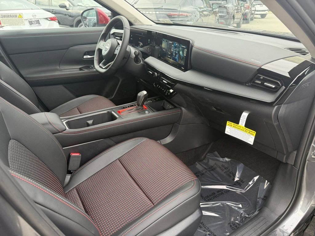 New 2026 Nissan Kicks SR w/ Cold Weather Package image 26