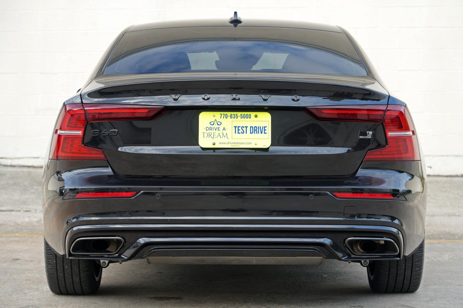 Used 2022 Volvo S60 T8 R-Design w/ Climate Package AWD/4WD image 11