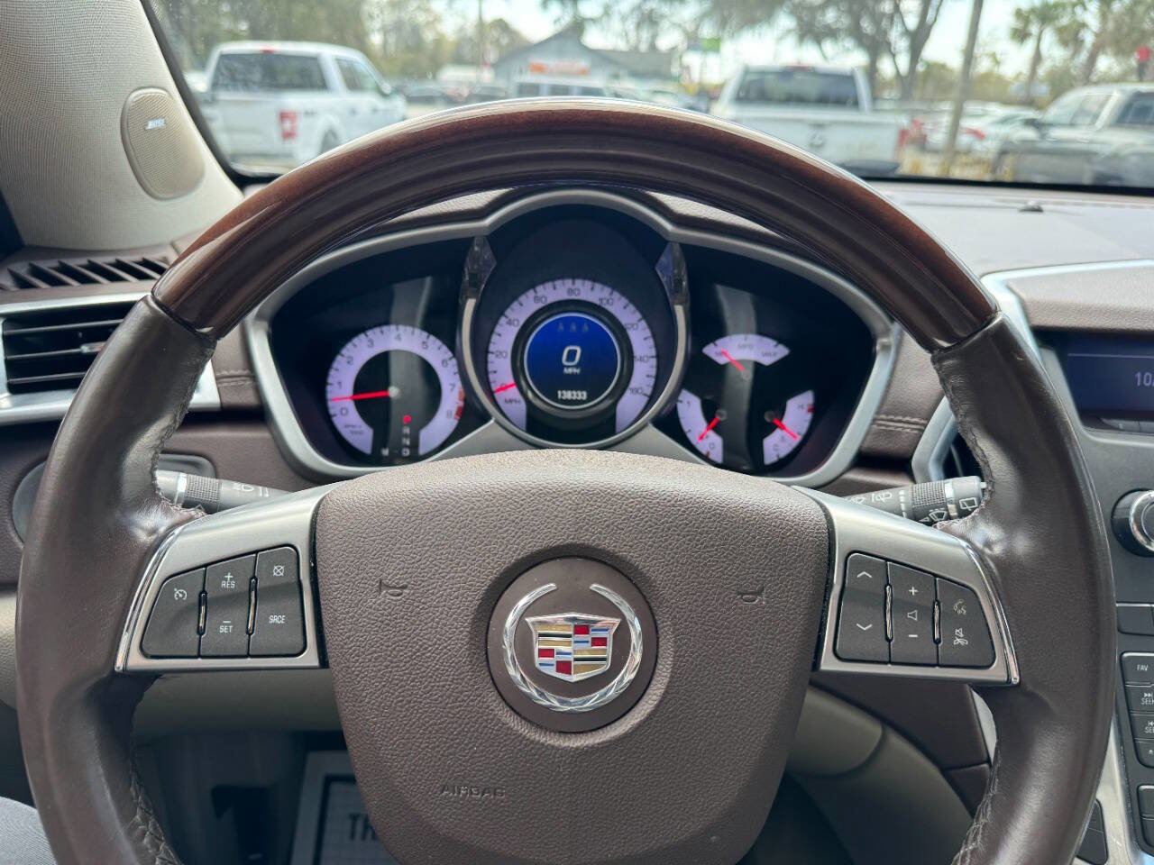 Used 2011 Cadillac SRX Luxury image 25