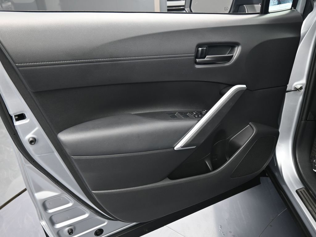 Used 2023 Toyota Corolla Cross LE image 15