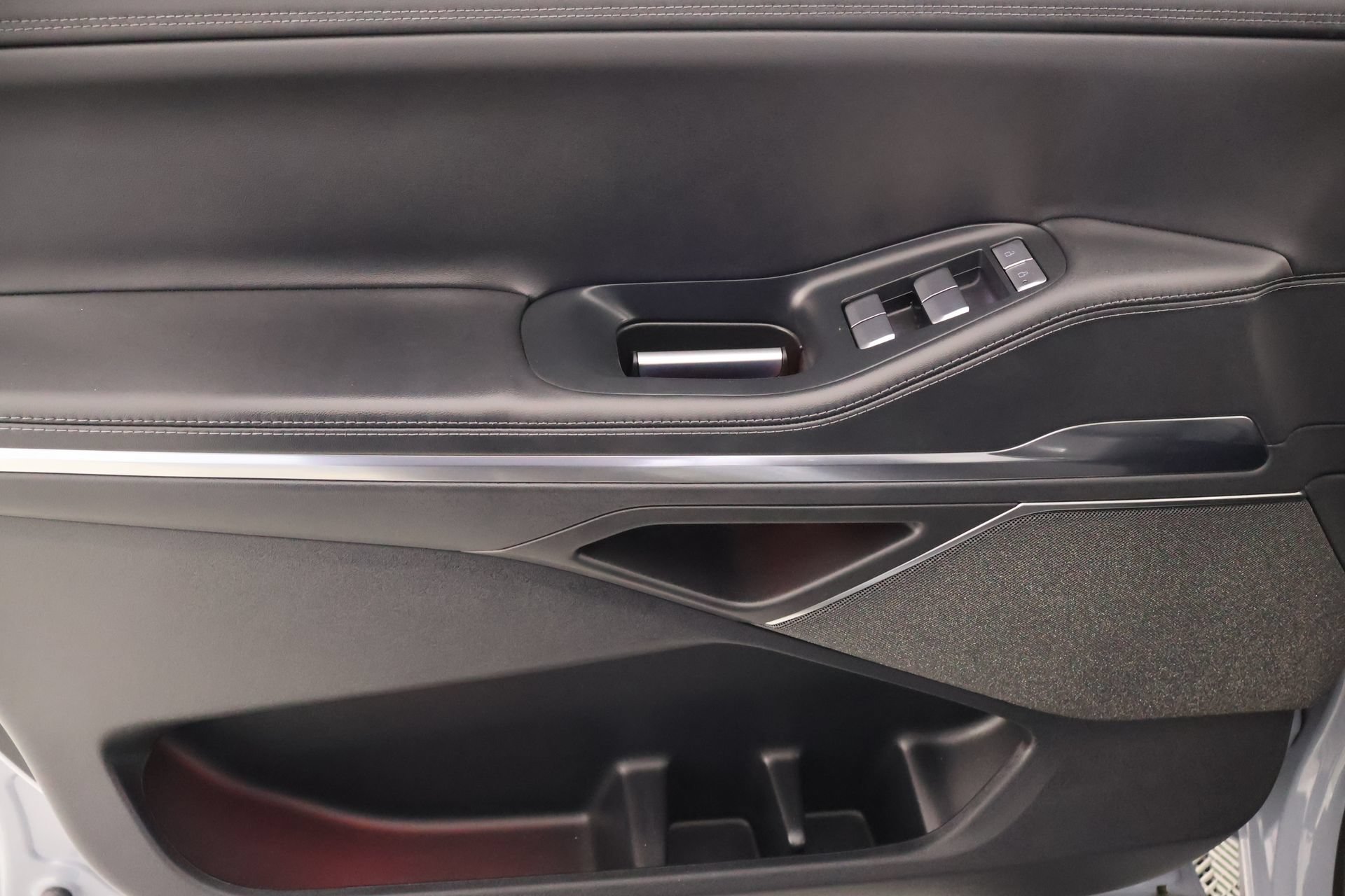 New 2025 Lincoln Navigator Reserve AWD/4WD image 17