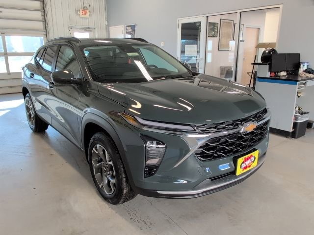 New 2026 Chevrolet Trax LT w/ LT Convenience Package FWD image 7