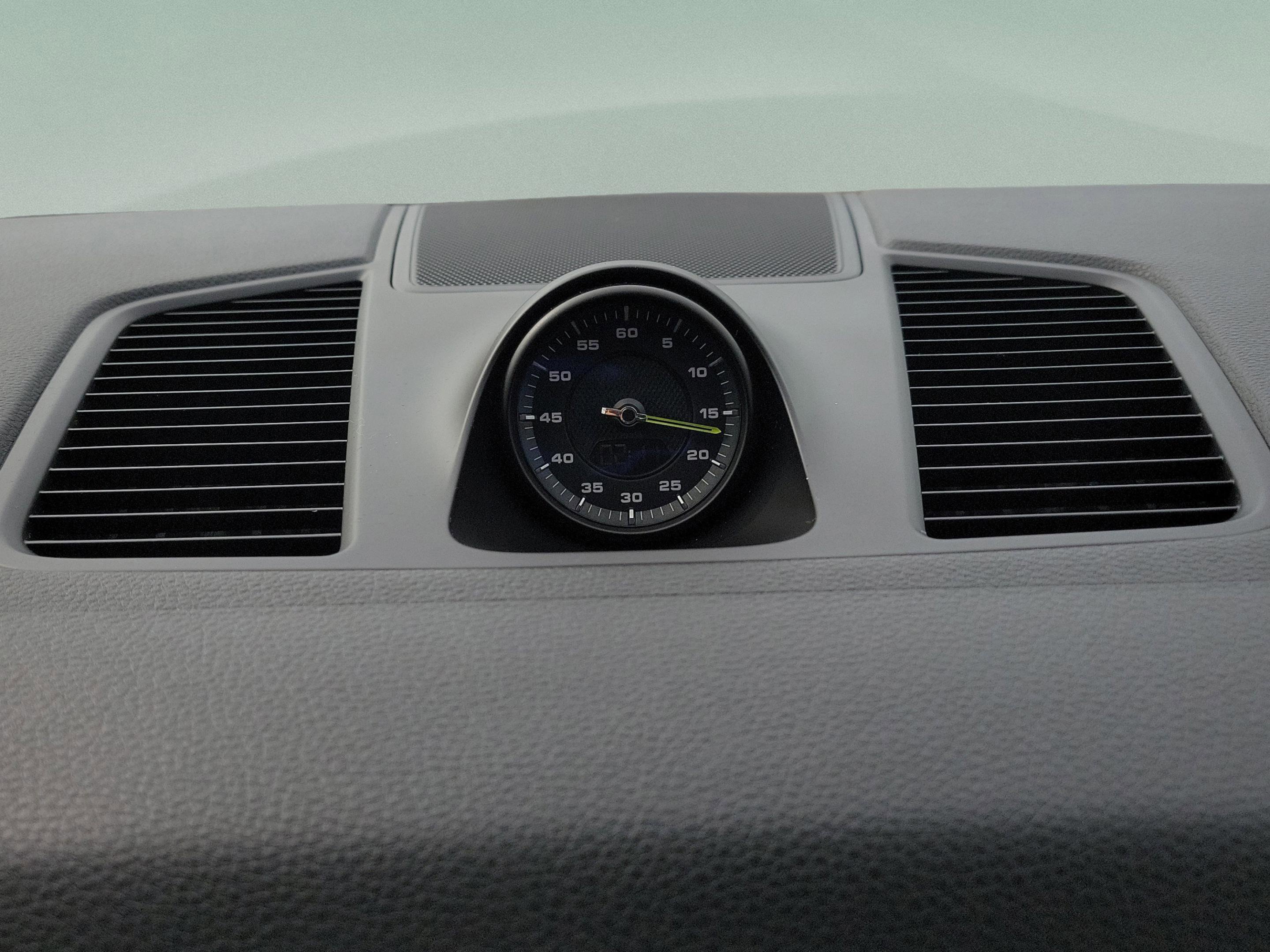 Used 2020 Porsche Cayenne E-Hybrid image 33