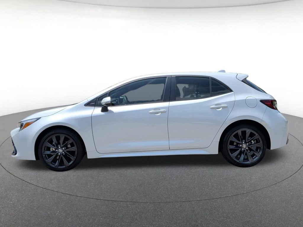 Used 2025 Toyota Corolla XSE FWD image 3