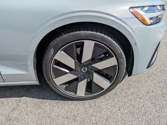 Used 2024 Volvo S60 T8 Ultimate image 14