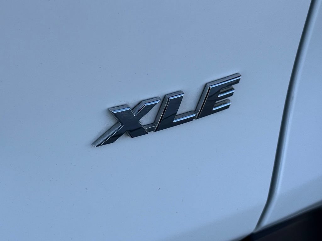 Certified 2025 Toyota RAV4 XLE FWD image 15