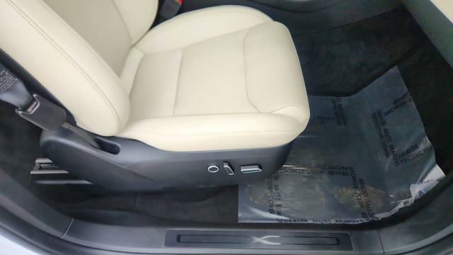 Used 2024 Tesla Model X AWD/4WD image 21