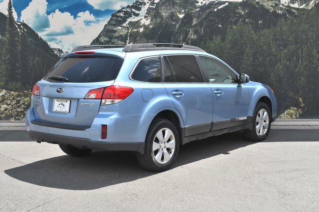 Used 2012 Subaru Outback 2.5i Premium w/ Popular Pkg 1B AWD/4WD image 3