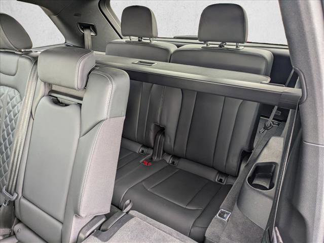 Used 2021 Audi SQ7 Premium Plus w/ Executive Package image 21