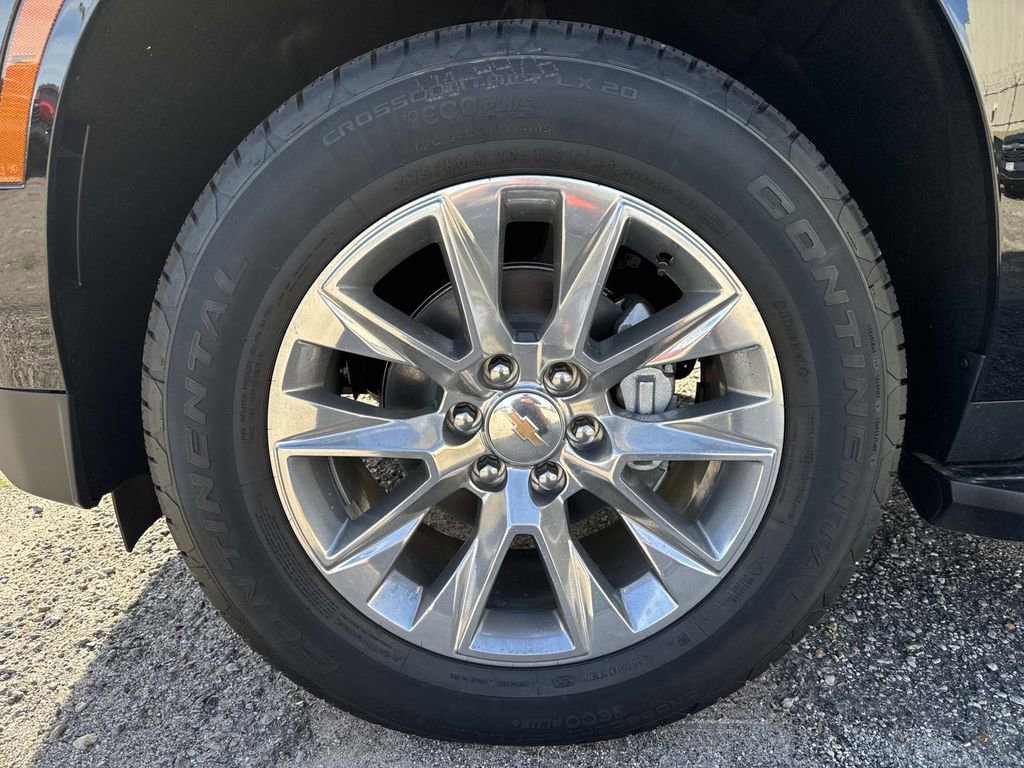 New 2026 Chevrolet Suburban Premier image 4