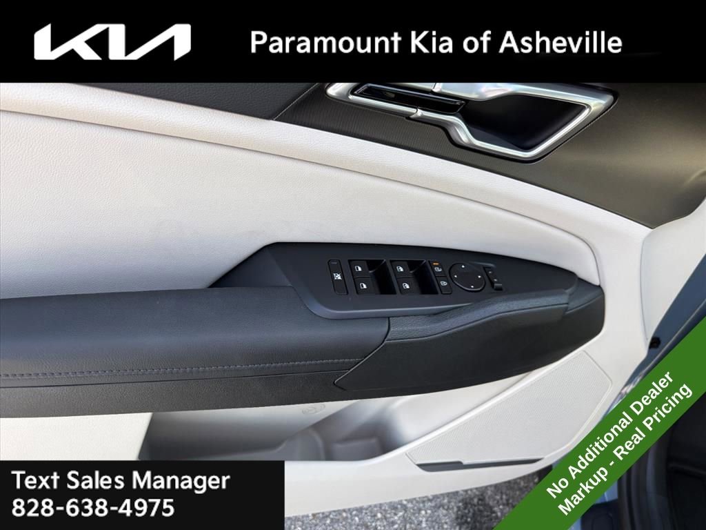 New 2026 Kia Sportage EX image 25