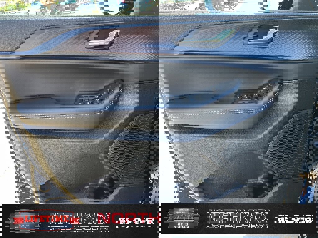 New 2025 Jeep Grand Cherokee L Altitude image 5