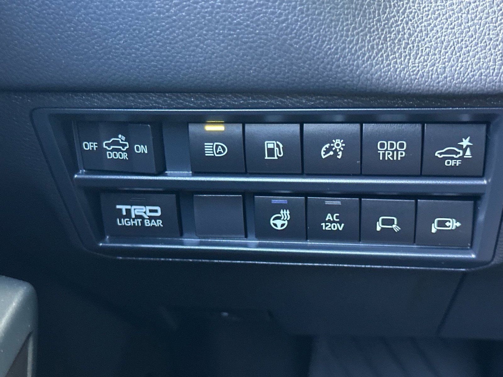 Used 2025 Toyota Tundra TRD Pro w/ Tow Tech Package AWD/4WD image 26